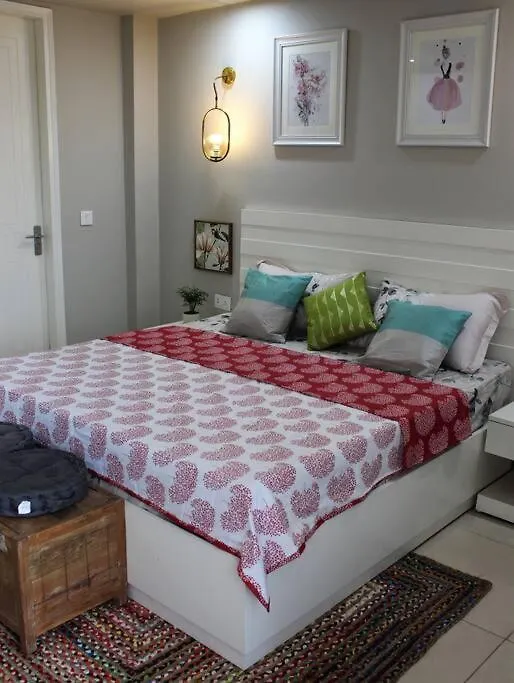 Zaniah - 1Bhk, 2 Balconies, Free Parking & Wi-Fi Lejlighed Gurgaon